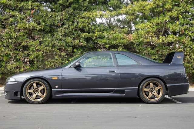 1995 Nissan Skyline JDM car for sale — photo 5 of 25