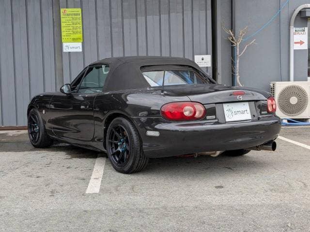 2001 Mazda Roadster (Eunos Roadster / MX-5) JDM car for sale — photo 3 of 20