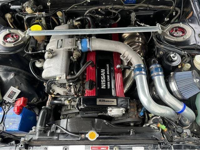 1987 Nissan Skyline JDM car for sale — photo 8 of 14