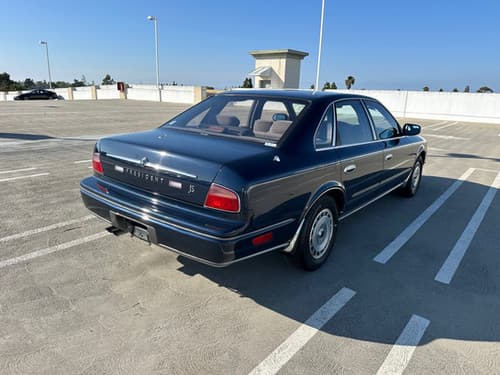 1992 Nissan President JDM car for sale — photo 4 of 8