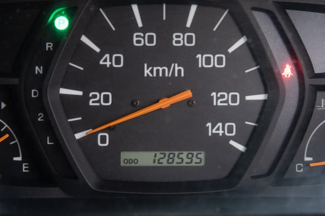 2000 Mitsubishi Minicab JDM car for sale — photo 13 of 15