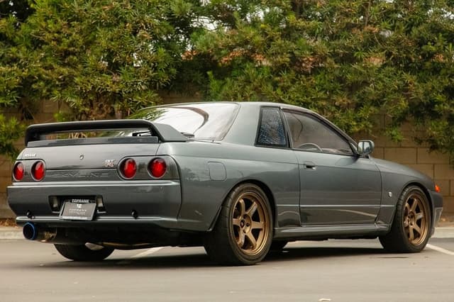 1990 Nissan Skyline JDM car for sale — photo 11 of 25