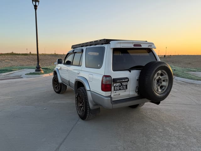 1999 Toyota Hilux Surf JDM car for sale — photo 6 of 25