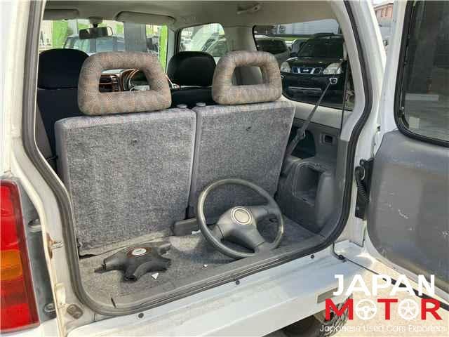 1998 Suzuki Jimny JDM car for sale — photo 11 of 13