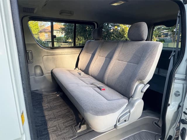2008 Toyota HiAce JDM car for sale — photo 17 of 25