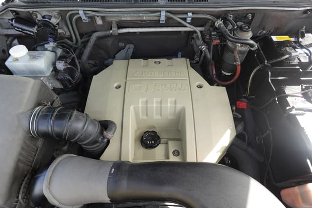 2001 Mitsubishi Pajero JDM car for sale — photo 16 of 20