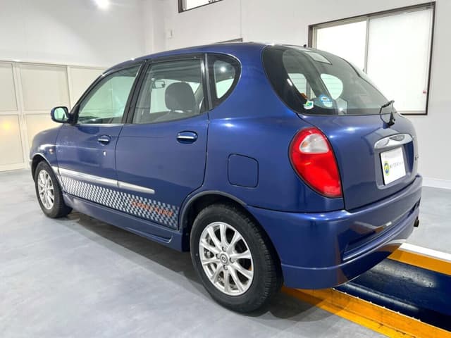1998 Daihatsu JDM car for sale — photo 4 of 25