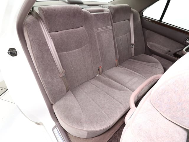 1998 Nissan Cima JDM car for sale — photo 17 of 25