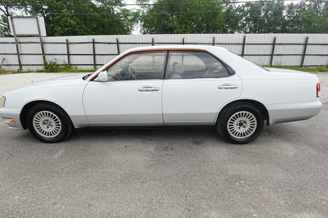 1996 Nissan Cedric JDM car for sale — photo 7 of 20