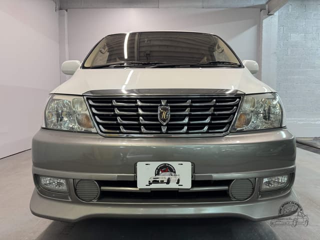 2001 Toyota Grand Hiace JDM car for sale — photo 8 of 25