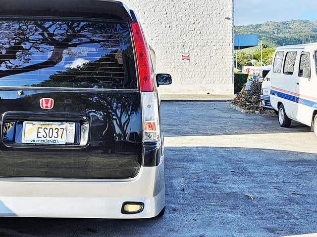 1997 Honda Stepwagon JDM car for sale — photo 8 of 25