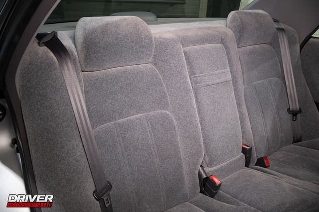 1997 Toyota Crown JDM car for sale — photo 17 of 24