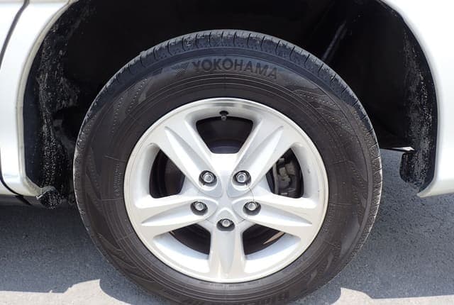 2001 Toyota Estima JDM car for sale — photo 10 of 25