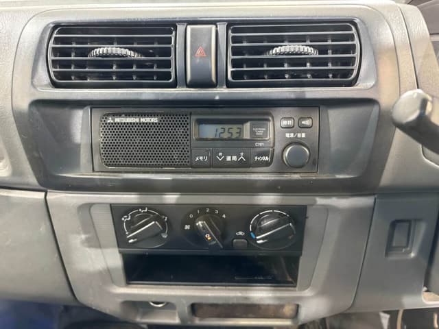 1999 Mitsubishi Minicab JDM car for sale — photo 10 of 25
