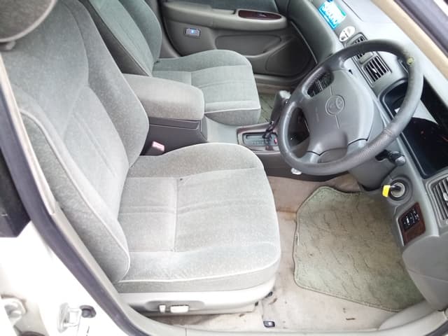 1999 Toyota Mark II JDM car for sale — photo 2 of 17