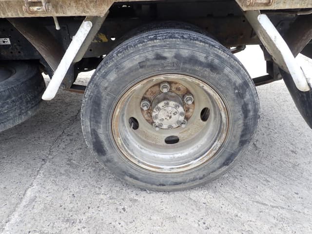 2011 Isuzu Elf JDM car for sale — photo 15 of 25