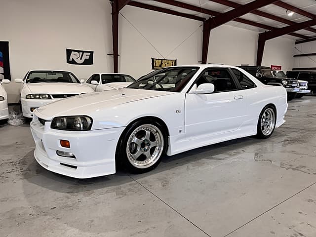1998 Nissan Skyline JDM car for sale — photo 2 of 25