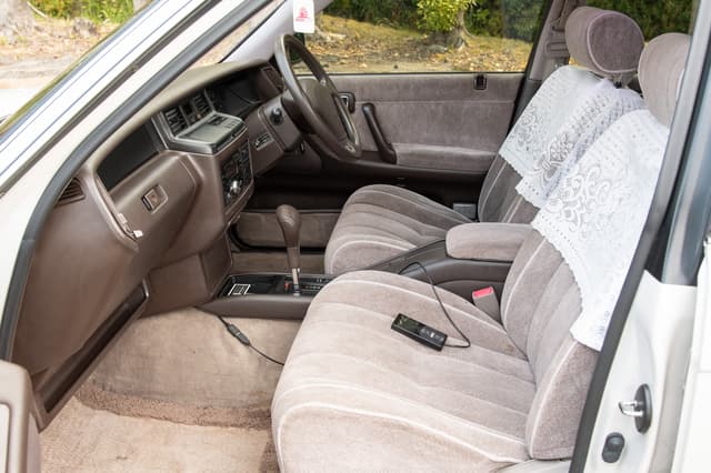 1993 Toyota Crown JDM car for sale — photo 15 of 15