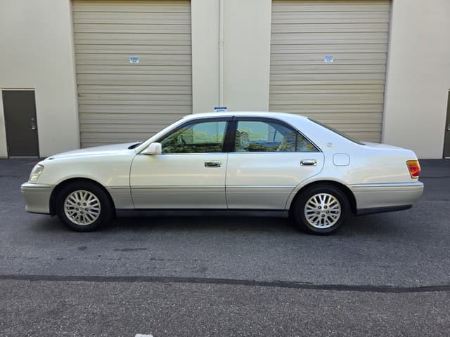 2000 Toyota Crown JDM car for sale — photo 6 of 13