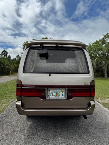 1994 Toyota HiAce JDM car for sale — photo 7 of 25