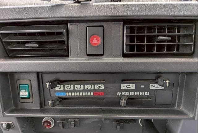 1996 Nissan Safari JDM car for sale — photo 18 of 25