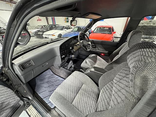 1994 Toyota Hilux JDM car for sale — photo 22 of 25