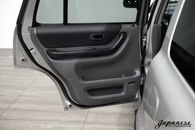 1997 Honda CR-V JDM car for sale — photo 20 of 25