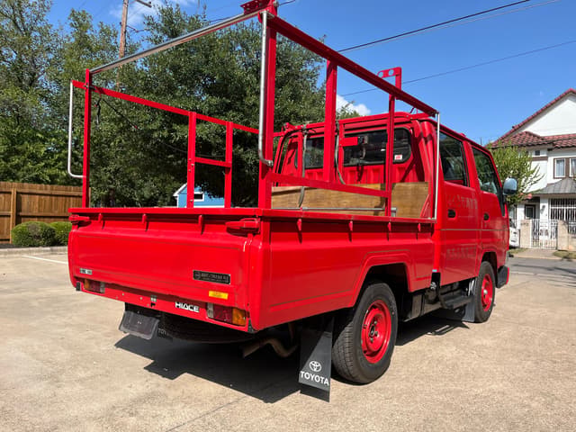 1995 Toyota HiAce JDM car for sale — photo 4 of 10