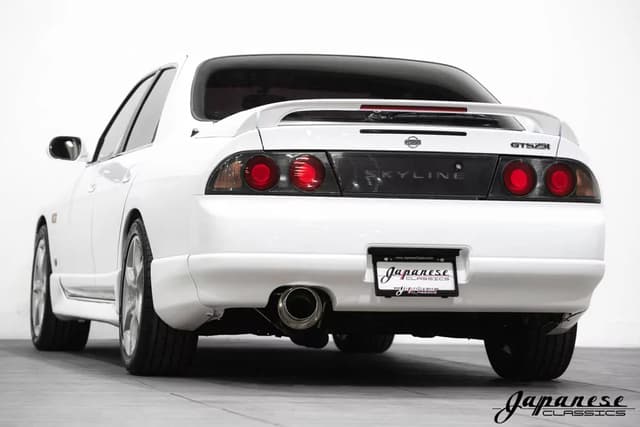 1994 Nissan Skyline JDM car for sale — photo 6 of 25