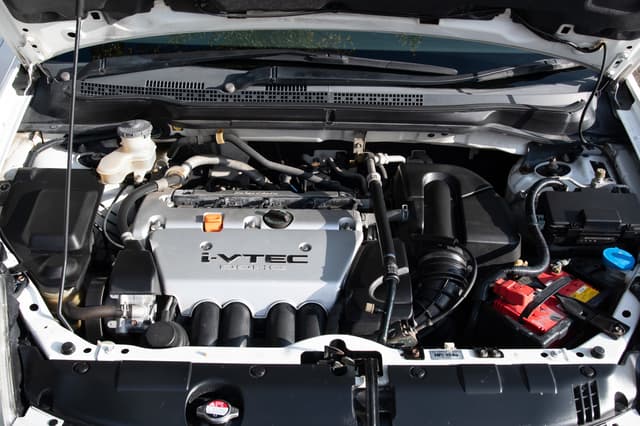 2001 Honda Stream JDM car for sale — photo 12 of 15