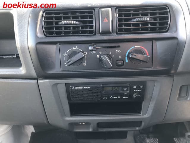 2001 Mitsubishi Minicab JDM car for sale — photo 17 of 22