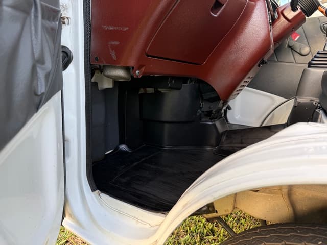 1998 Suzuki Carry JDM car for sale — photo 18 of 24