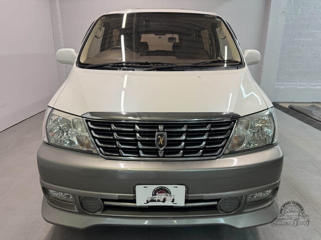 2001 Toyota Grand Hiace JDM car for sale — photo 7 of 25