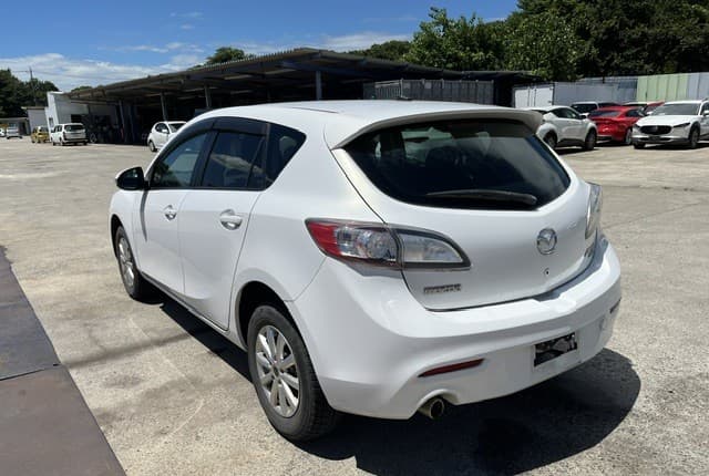 2011 Mazda Axela JDM car for sale — photo 2 of 25