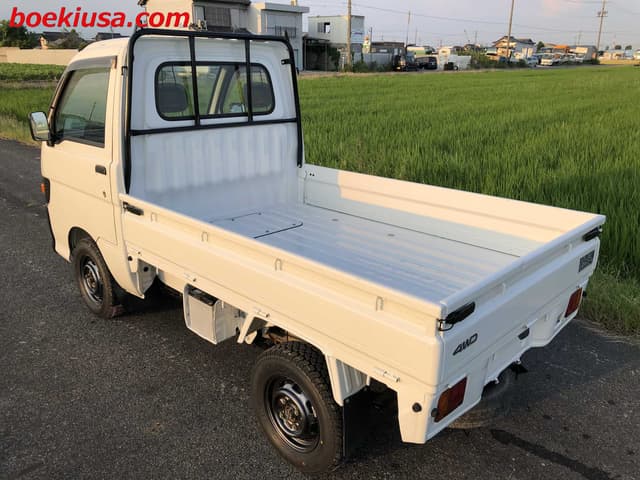 1998 Daihatsu Hijet JDM car for sale — photo 3 of 21