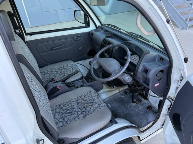 1998 Mitsubishi Minicab JDM car for sale — photo 9 of 17
