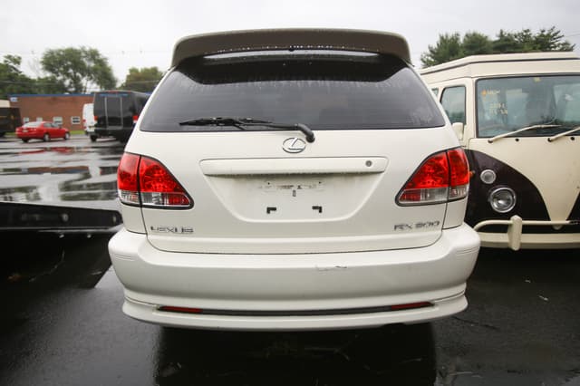 1998 Toyota Harrier JDM car for sale — photo 6 of 13