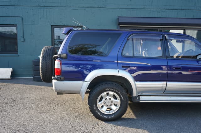 1996 Toyota Hilux Surf JDM car for sale — photo 15 of 20