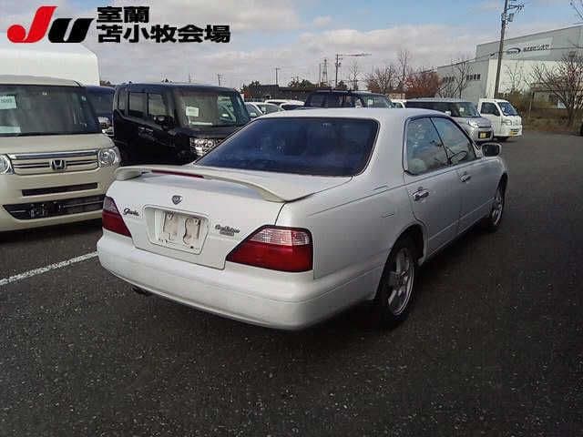 1995 Nissan Gloria JDM car for sale — photo 6 of 7