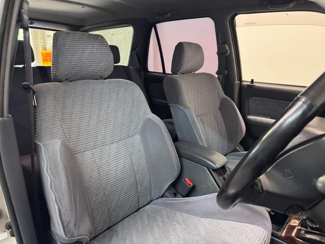 1995 Toyota Hilux Surf JDM car for sale — photo 24 of 25