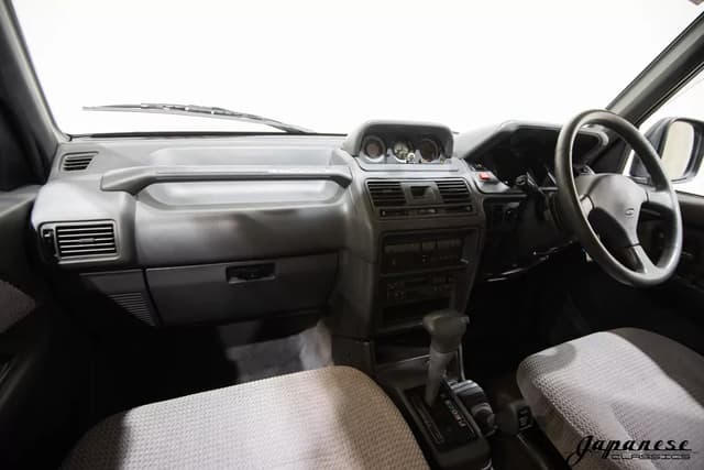 1993 Mitsubishi Pajero JDM car for sale — photo 9 of 25