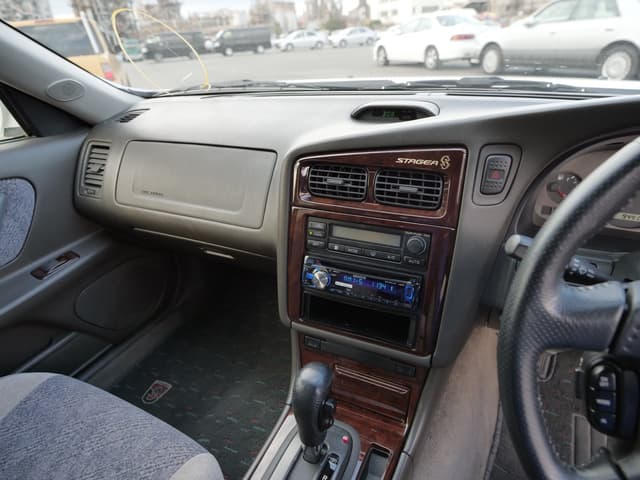 1999 Nissan Stagea JDM car for sale — photo 14 of 19
