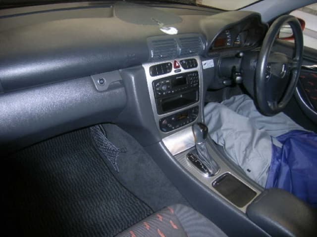 2001 Mercedes-Benz C Class JDM car for sale — photo 3 of 8