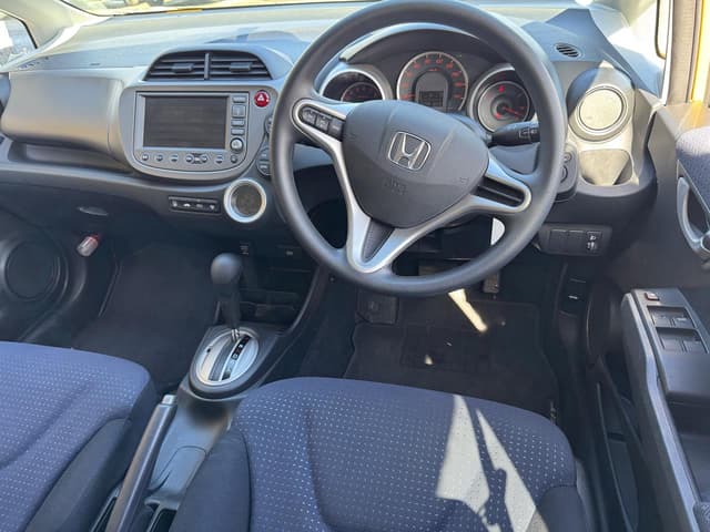 2009 Honda Fit JDM car for sale — photo 10 of 19
