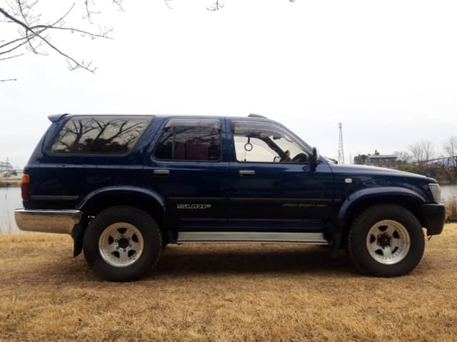 1994 Toyota Hilux Surf JDM car for sale — photo 3 of 5