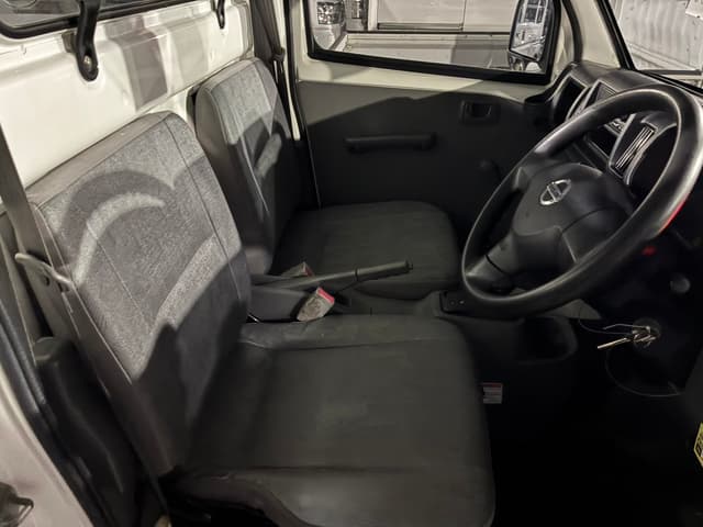2010 Mitsubishi Minicab JDM car for sale — photo 4 of 5