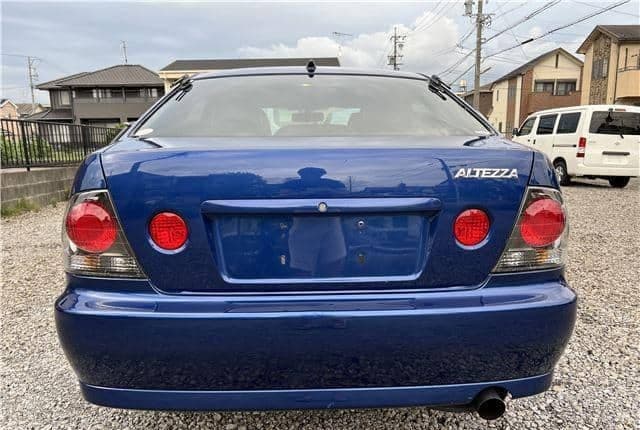 2003 Toyota Altezza JDM car for sale — photo 7 of 25