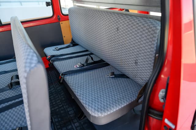 1999 Toyota HiAce JDM car for sale — photo 16 of 23