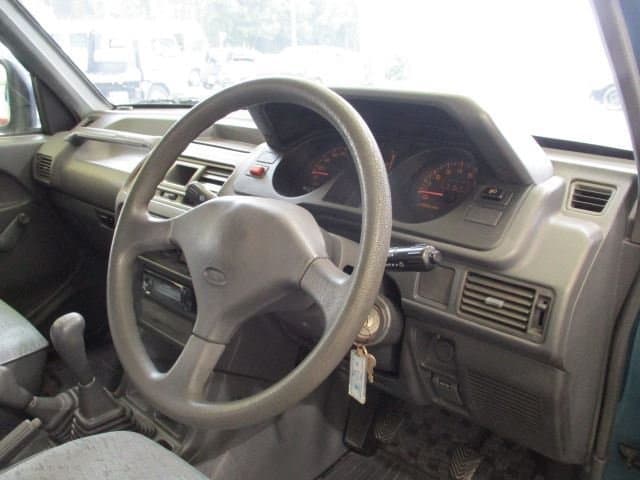 1993 Mitsubishi Pajero JDM car for sale — photo 10 of 15