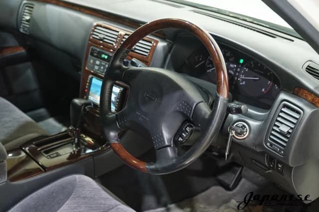 1996 Nissan Cima JDM car for sale — photo 13 of 25